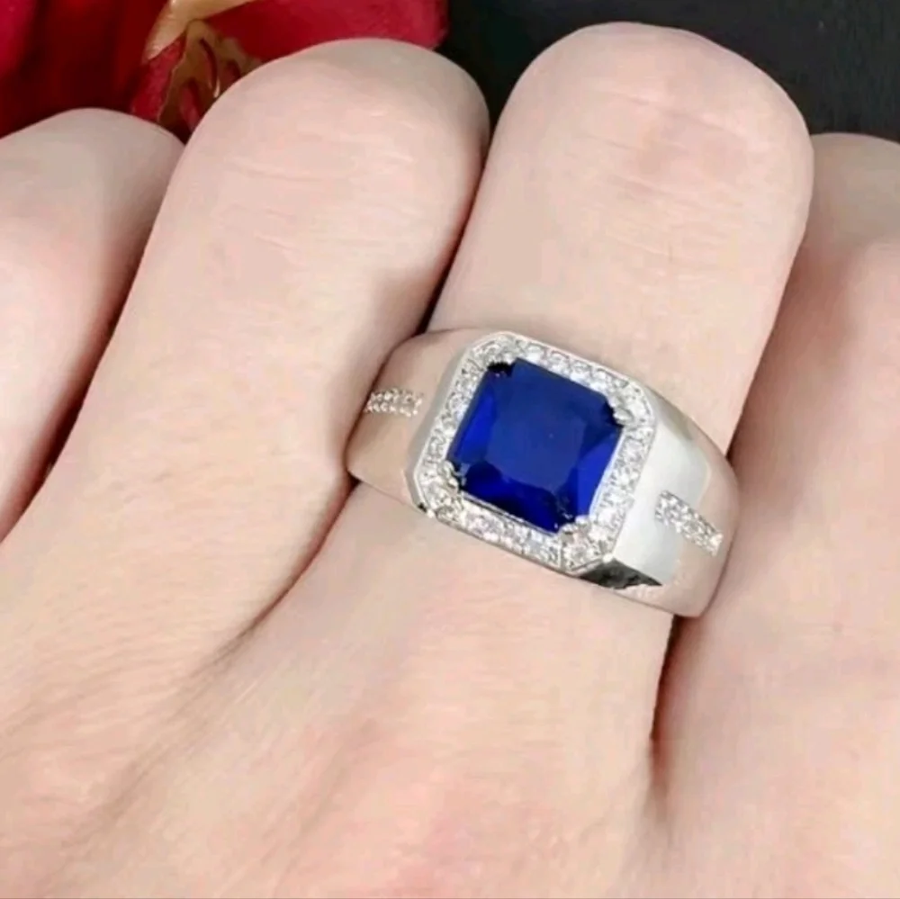 Silvery Classic Men's Sapphire Lab Created Diamond Ring